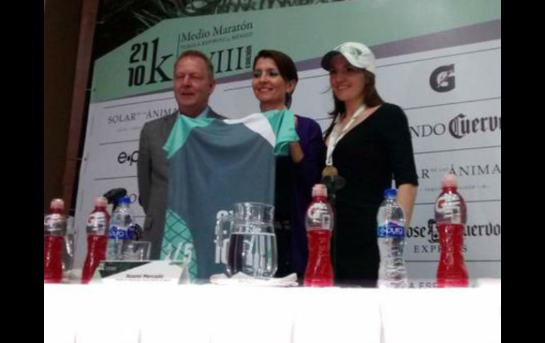 Noemí Mercado (c), la organizadora del evento, asegura que ya tienen el 70 por ciento del cupo lleno para el evento. EL INFORMADOR / J. Robles