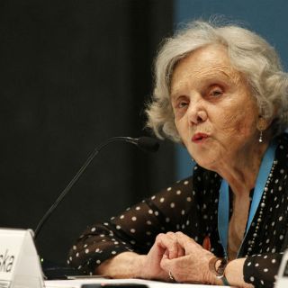 Orgullo que periodista gane Nobel de Literatura: Poniatowska