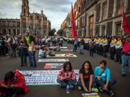 Maestros y organizaciones civiles convocaron a marcha y paro de 24 horas en contra de la reforma educativa. SUN / G. Espinosa