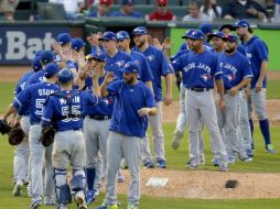 El decisivo quinto juego se disputará el miércoles en Toronto. AP / B. Wade