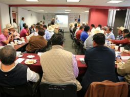 La reunión entre autoridades y maiceros se realizó este lunes. TWITTER / @JaliscoSEDER