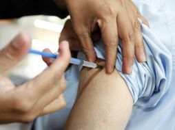 Están en riesgo quienes comparten agujas con alguien sobre todo si éstas no se desinfectaron apropiadamente. NTX / ARCHIVO