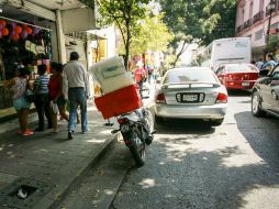 De los sancionados, entre 20 y 30 vehículos van al corralón; 40 logran evitarlo pagando la grúa en el lugar. EL INFORMADOR / A. García