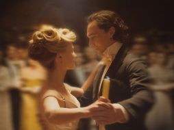 'Crimson Peak' traslada la acción a 1901, donde una mujer se enamora de un buscavidas que la lleva a vivir a su fantasmagórica mansión. FACEBOOK / CrimsonPeakMovie