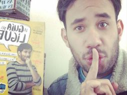 Aclaró que su libro no es un decálogo de la verdad y que su única pretensión es que el público se ría. INSTAGRAM / @werevertumorro