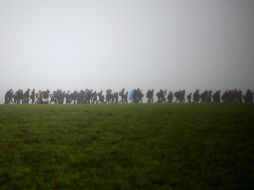 Según medios, el grupo de inmigrantes no obedeció la orden de los oficiales de detenerse y regresarse. AP / M. Schrader