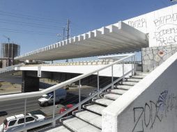 La falta de mantenimiento tenía el puente en deterioro, cuando aún estaba en pie. EL INFORMADOR / ARCHIVO