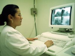 Con la introducción de novedosos y más eficaces tratamientos, se ha observado una mejoría en la supervivencia, dicen expertos. NTX / ARCHIVO