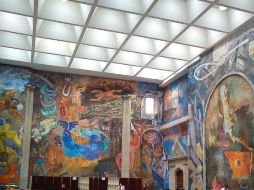 'Vlady' es el autor de los murales de La Biblioteca Lerdo de Tejada. ESPECIAL /