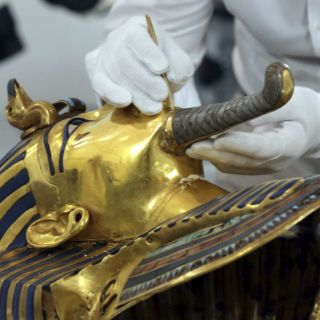 Museo egipcio comienza restauración de la máscara de Tuntankamón