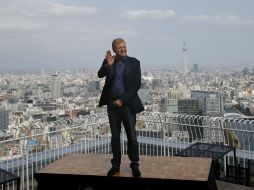 Robert Zemeckis posa ante los medios para promover su más reciente filme. AP / S. Kambayashi
