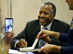 Carson obtuvo buenas calificaciones por su historia personal de éxito, por no ser un político profesional y por su fe en Dios, de acuer AP / C. Neal