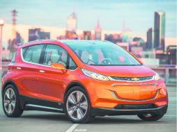 a empresa planea además comercializar el Chevrolet Bolt, un vehículo hatchback pequeño, como una camioneta deportiva crossover. AP / CORTESÍA
