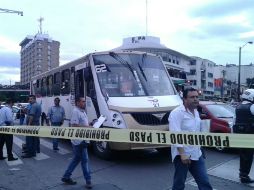 El accidente ocurrió en el cruce de la Calzada Independencia y Javier Mina. ESPECIAL /