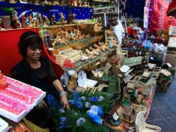 La venta de artículos navideños se realiza en el Jardín San José desde hace 50 años. EL INFORMADOR / ARCHIVO