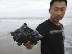 El derrame contaminó más de seis mil kilómetros de agua en la Bahía de Bohai. EFE / H. Yao