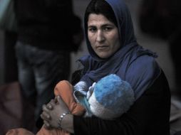 La Organización Internacional para las Migraciones informó esta semana que más de 700 mil refugiados han llegado a Europa este año. EFE / P. Pantzartzi