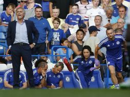 Mou reprochó a Eva que se precipitara para entrar a la cancha. AFP / ARCHIVO