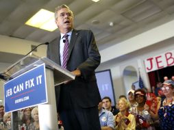 Durante un mitin en Florida, lanzó un nuevo eslogan: ''Jeb puede arreglarlo'' (''Jeb can fix it''). AFP / B. Blanco