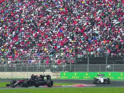 Tribunas colmadas de aficionados fue el escenario constante a lo largo del fin de semana en el Gran Premio de México. AFP / M. Thompson