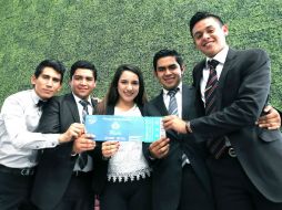 Alumnos de la UdeG, Autónoma de Guadalajara y TEC transformaron los restos de la caña en hongos comestibles. EL INFORMADOR / P. Franco