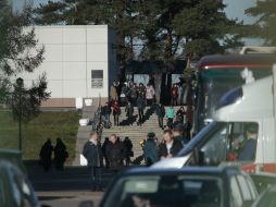 140 cuerpos y más de 100 restos humanos fueron repatriados a San Petersburgo en dos aviones del gobierno desde el lunes. AP / I. Sekretarev