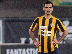 Rafael tuvo que abandonar el partido del fin de semana ante Carpi. TWITTER / @hellasveronafc