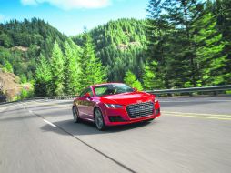 La información y sistema de entretenimiento se concentra en la pantalla ubicada detrás del volante. ESPECIAL / AUDI