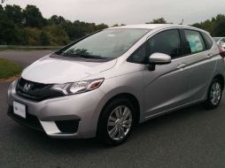 La retirada afecta a 25 mil 367 vehículos Fit LX modelos 2015 y 2016. TWITTER / @IanRSmith