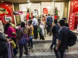 Exhortan a hacer una compra informada, en lugar de una impulsiva. EL INFORMADOR / ARCHIVO