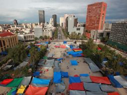 Funcionarios de la delegación Cuauhtémoc realizan el operativo de limpieza con ayuda de la SSPDF. SUN / ARCHIVO