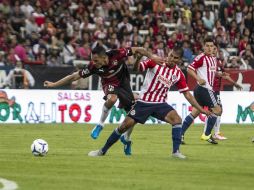 El jugador del chiverío se fue contento al final, porque ganaron un encuentro vital para el tema de cociente. EL INFORMADOR / ARCHIVO