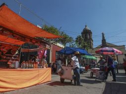 El Centro de Tonalá luce lleno de vendedores ambulantes y el Ayuntamiento desconoce cuántos son. EL INFORMADOR / F. Atilano
