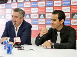 El artillero agradeció y se sintió privilegiado por continuar con el equipo en donde ha pasado sus mejores momentos como futbolista. TWITTER / @jorgevergara