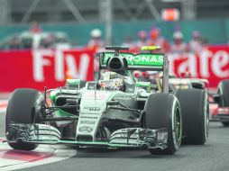 Lewis Hamilton conduce su Mercedes durante el Gran Premio de México celebrado hace un par de semanas. MEXSPORT /
