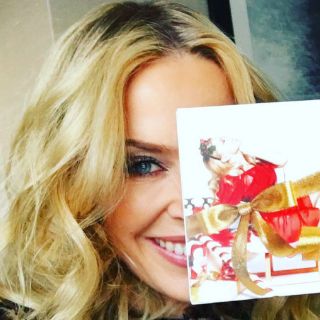 Kylie Minogue lanza su primer álbum navideño
