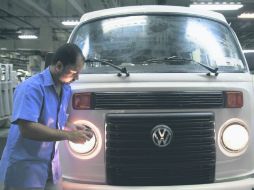 A la baja. Se hunde el récord de más de 15 años de ganancias continuas en VW. EFE /