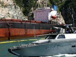 'Los Llanitos' se vio afectada por el paso del huracán 'Patricia' y quedó encallado en Barrada de Navidad. SUN / ARCHIVO