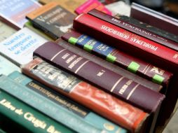 La lectura de 'Conversatorios' nos invita a romper las barreras del tiempo y el espacio. EL INFORMADOR / A. Hinojosa