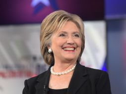 Clinton dice que los demócratas deberían dedicarse a perfeccionar las leyes y no sugerir eliminarla para empezar de cero. AFP / M. Ngan