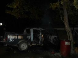 La noche del martes, inconformes incendiaron 15 vehículos, entre oficiales y particulares. TWITTER / @SSP_GobOax