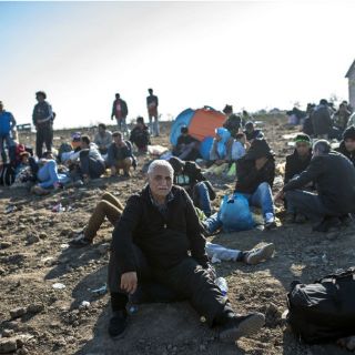 Tres países de Balcanes limitan entrada de migrantes: ACNUR