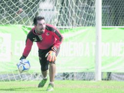 El portero el Atlas, Miguel Fraga, durante el entrenamiento de los Rojinegros realizado en las instalaciones del Atlas Briseño.  / Imago7 / I. Ramírez
