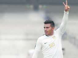 Javier Cortés, durante el entrenamiento de Pumas, previo al partido de la jornada 17 del torneo Apertura 2015 de la Liga MX.  / Imago7 • a. Paulin