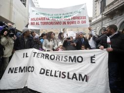En la manifestación, los musulmanes rechazaron cualquier forma de violencia cometida en nombre de su religión. EFE / G. Lami
