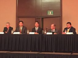 En la inauguración participaron varias figuras del ramo empresario. TWITTER / @InnovaJal