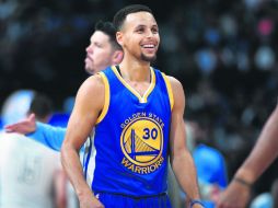 Stephen Curry sigue siendo el motor en el ataque de los Warriors de Golden State, teniendo como principal arma los tiros de tres. AP / D. Zalubowski