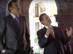 Al término del acto, Peña Nieto invita a Tamim bim Hamad Al-Thani a realizar un recorrido por los murales de Palacio Nacional. YOUTUBE / Gobierno de la República
