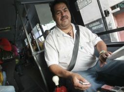 José Gabriel González es uno de los conductores que recibió la capacitación. EL INFORMADOR / F. Atilano