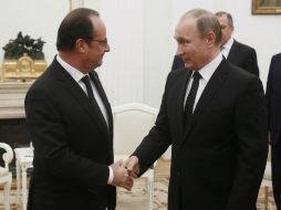 Putin elogia los esfuerzos de Hollande para formar una coalición antiterrorismo. AFP / S. Chirikov